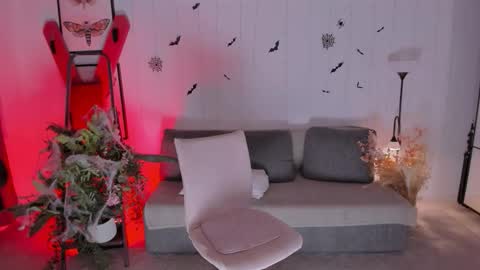 Snapshot of erika_kim chatting on 10/26/25, 05:57 erika_kim online show from 10/26/25, 05:57