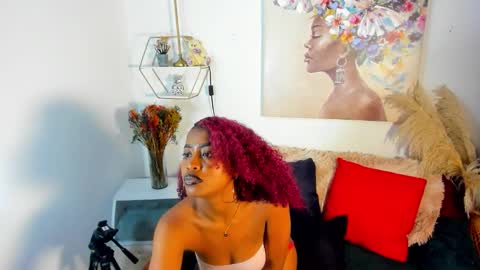 Snapshot of erika_lyrics chatting on 02/05/26, 05:01 E R I K A - L Y R I C S online show from 02/05/26, 05:01
