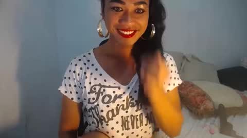 erika_madrigal online show from 01/11/25, 02:30