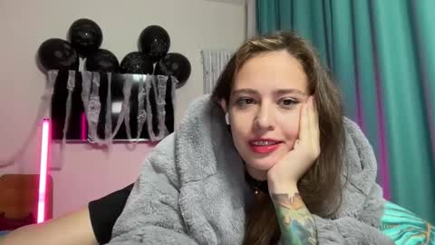 Snapshot of erika_miu chatting on 10/26/25, 06:25 Erika Miu online show from 10/26/25, 06:25