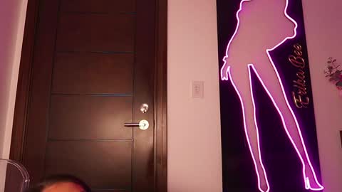 Snapshot of erikabee chatting on 11/20/25, 08:08 Venus Skye online show from 11/20/25, 08:08