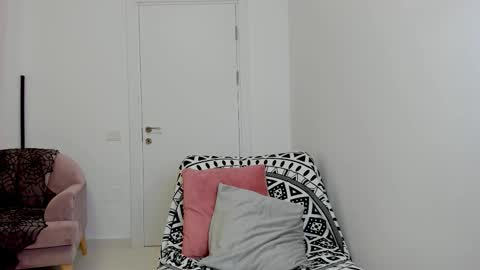 Erikabeee online show from 11/10/25, 06:34