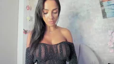 Snapshot of erikabeee1 chatting on 07/22/26, 05:21 Erikabeee online show from 07/22/26, 05:21
