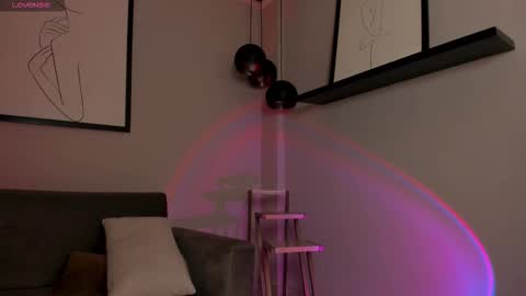 Erika Benz online show from 09/30/25, 12:32