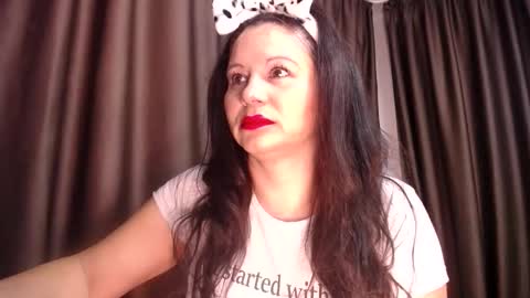 ErikaGold online show from 11/11/25, 04:01