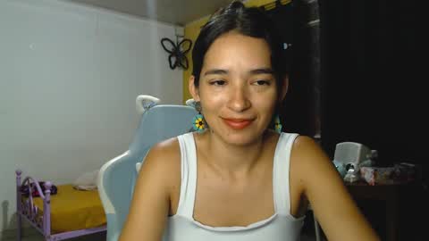 erina_1 online show from 01/23/25, 11:26