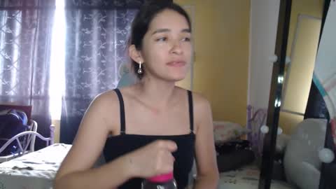 erina_1 online show from 11/13/25, 04:17