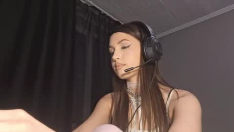 Katrin online show from 04/30/26, 05:08
