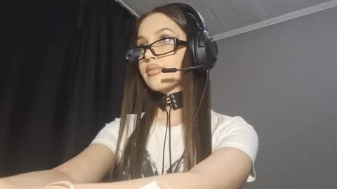 Katrin online show from 05/06/26, 04:45