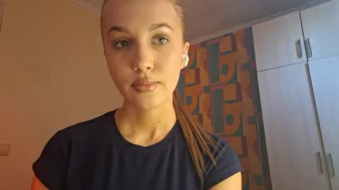 Katrin online show from 06/07/26, 03:27
