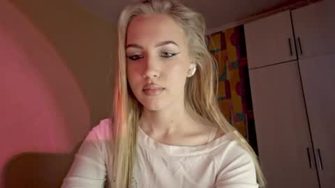 Katrin online show from 06/13/26, 04:38