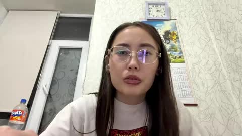 Snapshot of erinnthurmond chatting on 06/05/26, 09:20 Luna online show from 06/05/26, 09:20