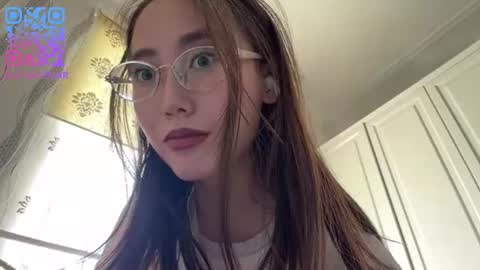 Snapshot of erinnthurmond chatting on 06/11/26, 02:53 Luna online show from 06/11/26, 02:53