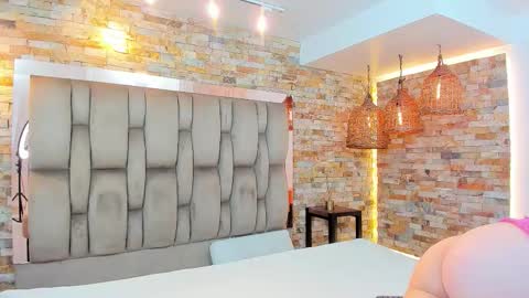 Snapshot of eris_novikov chatting on 10/23/25, 12:15 ERIS online show from 10/23/25, 12:15