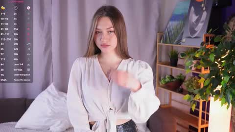 Mia online show from 10/23/25, 05:12