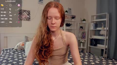 Snapshot of erline_may chatting on 11/13/25, 07:51 Sofia online show from 11/13/25, 07:51