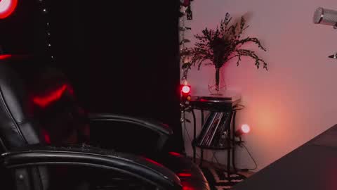 Snapshot of erohaze chatting on 02/28/25, 04:10 erohaze online show from 02/28/25, 04:10