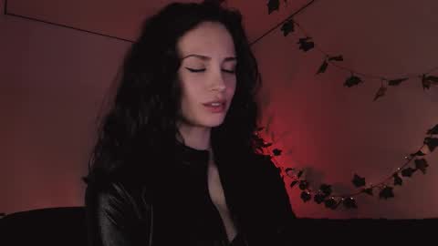 Snapshot of erohaze chatting on 10/10/25, 03:22 erohaze online show from 10/10/25, 03:22