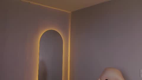 eros_becker_ online show from 06/20/26, 11:07
