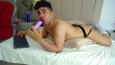 Eros Kai online show from 10/18/25, 05:10