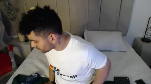 Eros Kai online show from 10/23/25, 04:34