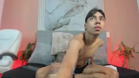 Snapshot of eros_lux1 chatting on 04/05/26, 02:36 Eros Lux1 online show from 04/05/26, 02:36