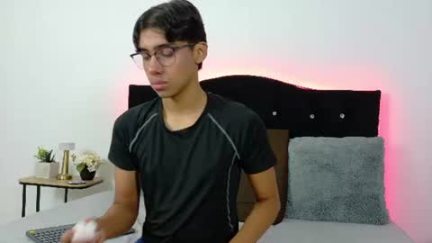 Snapshot of eros_lux1 chatting on 06/16/26, 12:52 Eros Lux1 online show from 06/16/26, 12:52