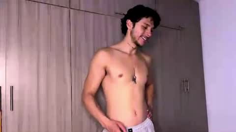 Snapshot of erosdominant_ chatting on 05/10/26, 03:55 erosdominant_ online show from 05/10/26, 03:55