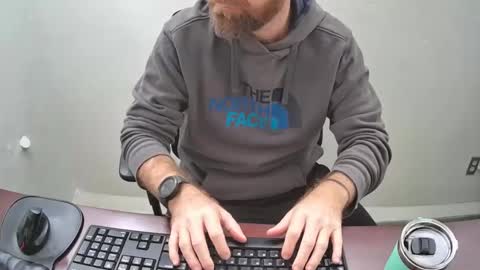 Snapshot of eroskatt chatting on 01/14/25, 07:32 Eroskatt online show from 01/14/25, 07:32