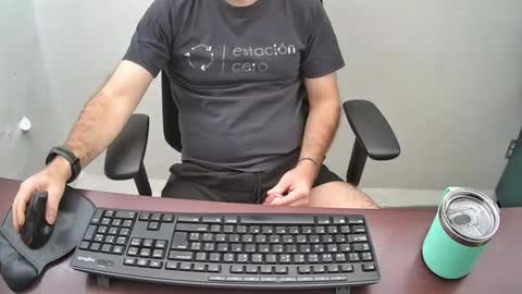 Snapshot of eroskatt chatting on 01/30/25, 03:40 Eroskatt online show from 01/30/25, 03:40