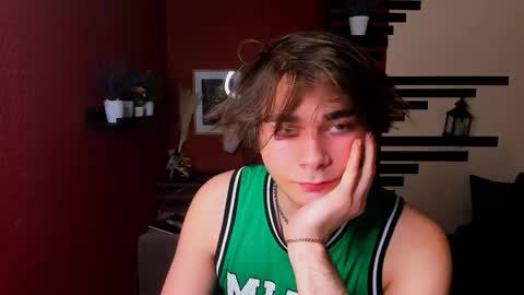 Snapshot of erospulse chatting on 12/14/25, 12:32 Hanzo online show from 12/14/25, 12:32