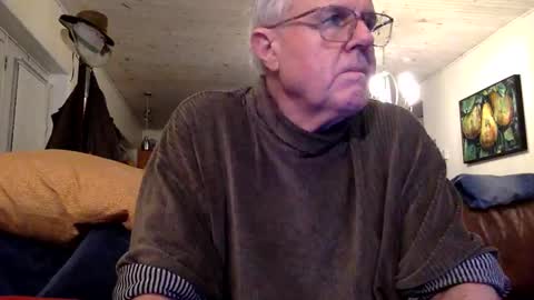 Snapshot of erostalk chatting on 12/15/24, 11:53 eros online show from 12/15/24, 11:53