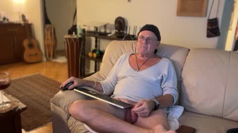 Snapshot of erostalk chatting on 09/24/25, 10:35 eros online show from 09/24/25, 10:35