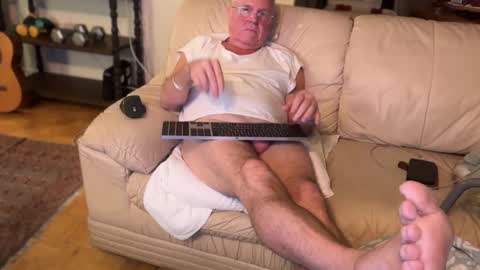 Snapshot of erostalk chatting on 10/03/25, 01:35 eros online show from 10/03/25, 01:35