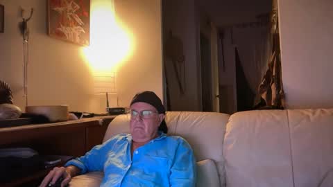 Snapshot of erostalk chatting on 11/14/25, 12:15 eros online show from 11/14/25, 12:15