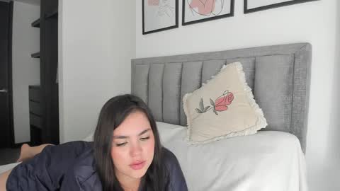 Snapshot of erotic_boobs chatting on 01/14/25, 07:43 Karen online show from 01/14/25, 07:43