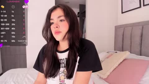 Snapshot of erotic_boobs chatting on 02/13/25, 03:03 Karen online show from 02/13/25, 03:03