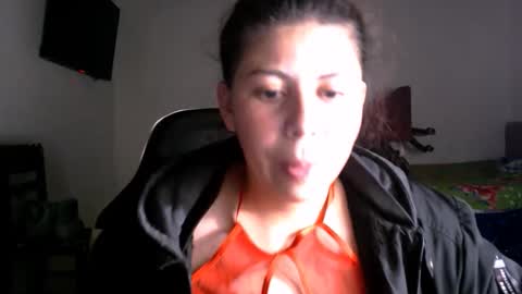 Snapshot of erotic_katia chatting on 04/18/26, 04:49 Sara online show from 04/18/26, 04:49