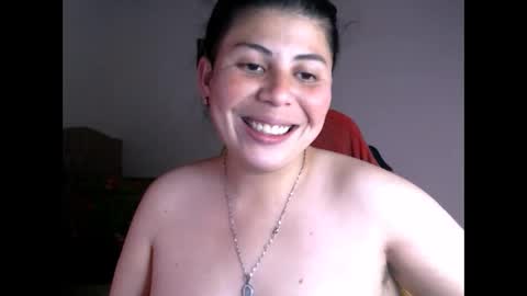 Snapshot of erotic_katia chatting on 05/26/26, 12:12 Sara online show from 05/26/26, 12:12