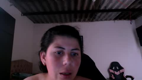 Snapshot of erotic_katia chatting on 05/29/26, 05:00 Sara online show from 05/29/26, 05:00