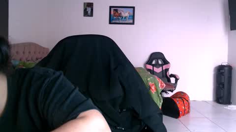 Snapshot of erotic_katia chatting on 06/01/26, 06:31 Sara online show from 06/01/26, 06:31