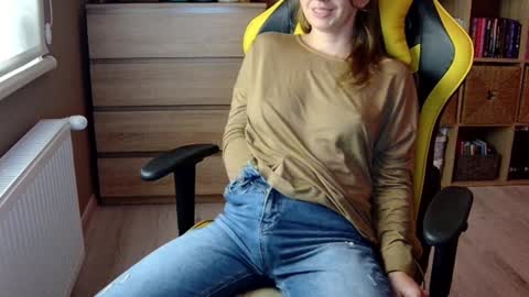 Snapshot of erotic_vibe chatting on 12/22/24, 01:55 Melissa online show from 12/22/24, 01:55