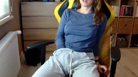 Snapshot of erotic_vibe chatting on 12/25/24, 10:59 Melissa online show from 12/25/24, 10:59
