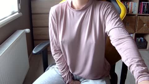 Snapshot of erotic_vibe chatting on 01/03/25, 12:19 Melissa online show from 01/03/25, 12:19