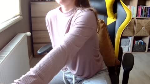 Snapshot of erotic_vibe chatting on 01/10/25, 12:26 Melissa online show from 01/10/25, 12:26