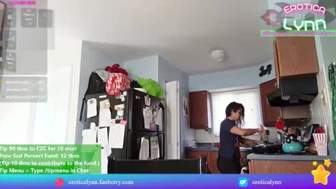 Lynn   online show from 10/20/25, 07:03