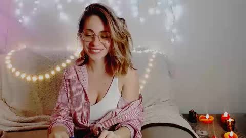 Snapshot of eroticgiftxxx chatting on 01/23/25, 04:26 LylaXXX online show from 01/23/25, 04:26