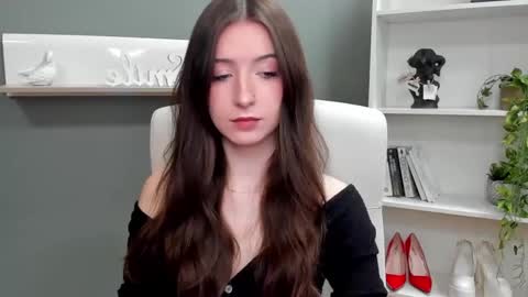 Leah online show from 12/04/24, 09:18