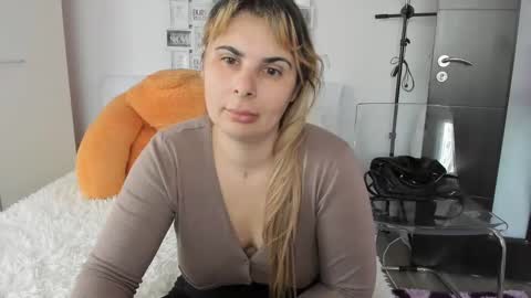 eroticsensualkitty4u online show from 02/04/25, 10:43