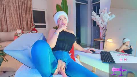 TINY  online show from 11/18/25, 01:00